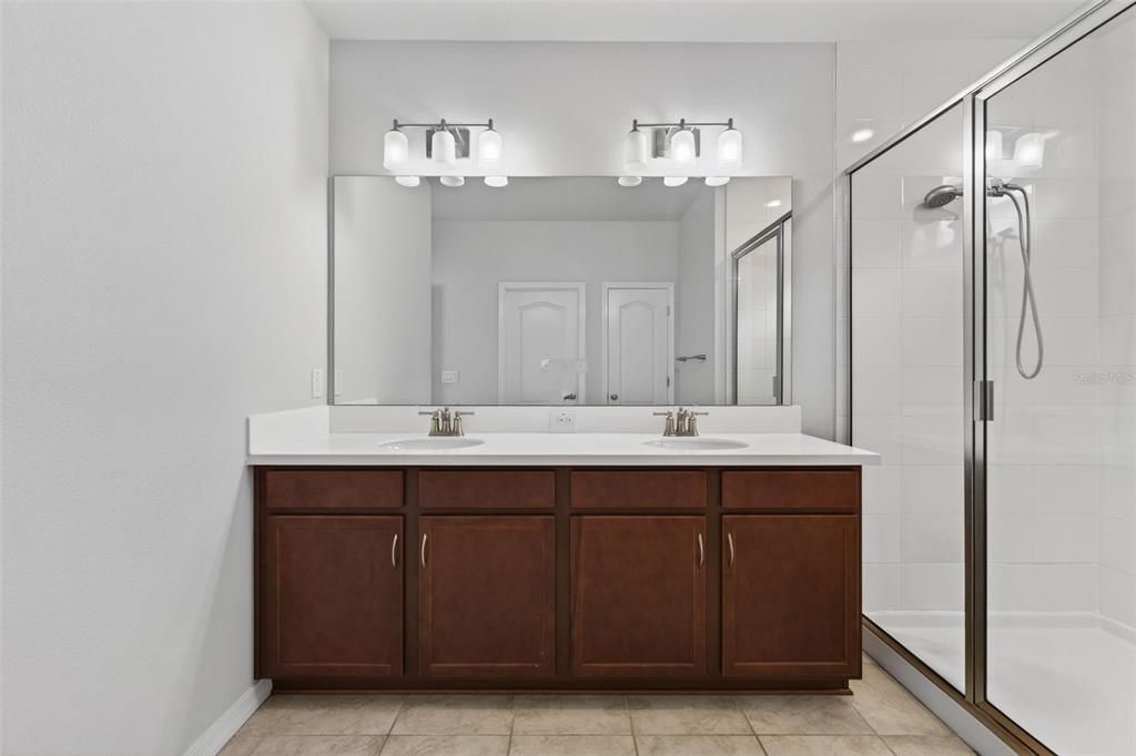 На продажу: $455,000 (3 спален, 2 ванн, 2255 Квадратных фут)