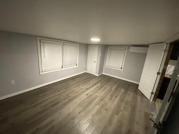 For Sale: $325,000 (3 beds, 2 baths, 972 Square Feet)