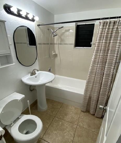 For Sale: $325,000 (3 beds, 2 baths, 972 Square Feet)