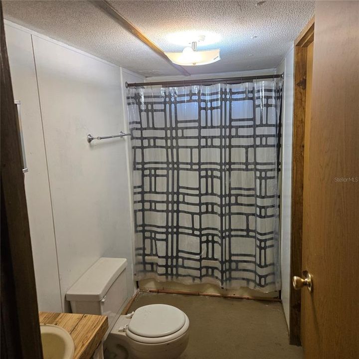 En Venta: $70,000 (3 camas, 2 baños, 1140 Pies cuadrados)