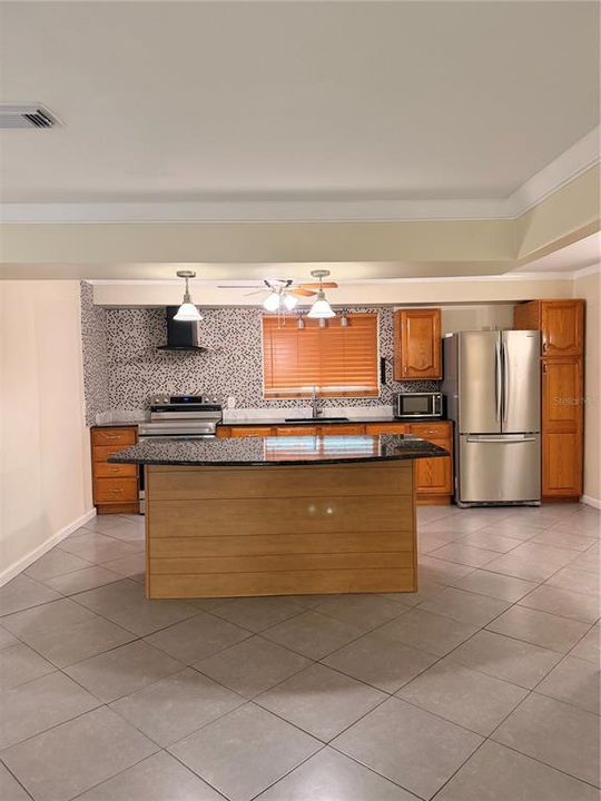 En Venta: $424,900 (3 camas, 2 baños, 1633 Pies cuadrados)