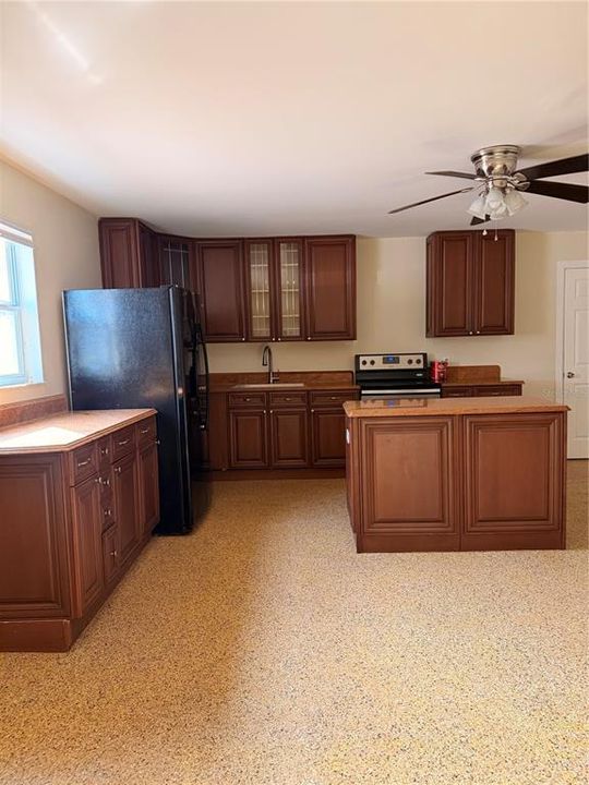 En Venta: $424,900 (3 camas, 2 baños, 1633 Pies cuadrados)