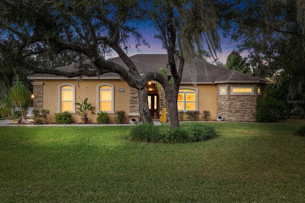 En Venta: $499,900 (4 camas, 2 baños, 2226 Pies cuadrados)