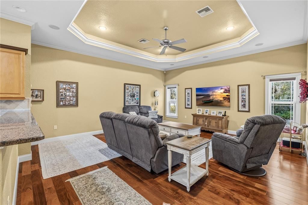 En Venta: $499,900 (4 camas, 2 baños, 2226 Pies cuadrados)