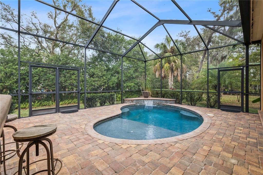 En Venta: $499,900 (4 camas, 2 baños, 2226 Pies cuadrados)