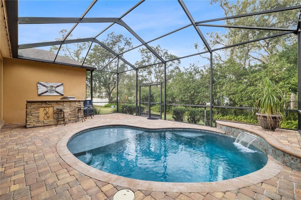 En Venta: $499,900 (4 camas, 2 baños, 2226 Pies cuadrados)