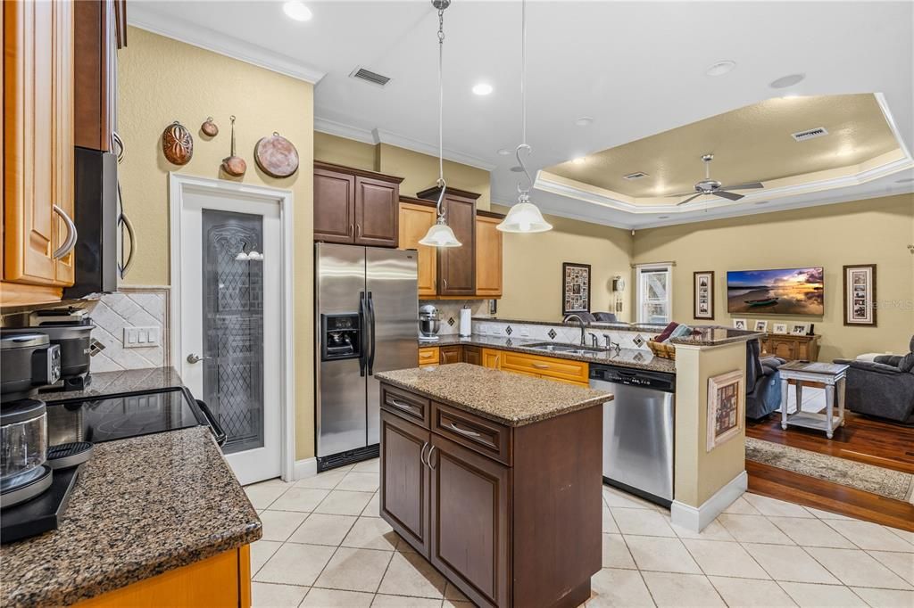 En Venta: $499,900 (4 camas, 2 baños, 2226 Pies cuadrados)