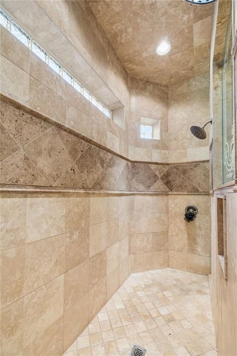 En Venta: $499,900 (4 camas, 2 baños, 2226 Pies cuadrados)