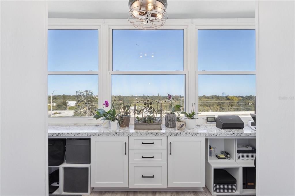 For Sale: $229,000 (1 beds, 1 baths, 850 Square Feet)