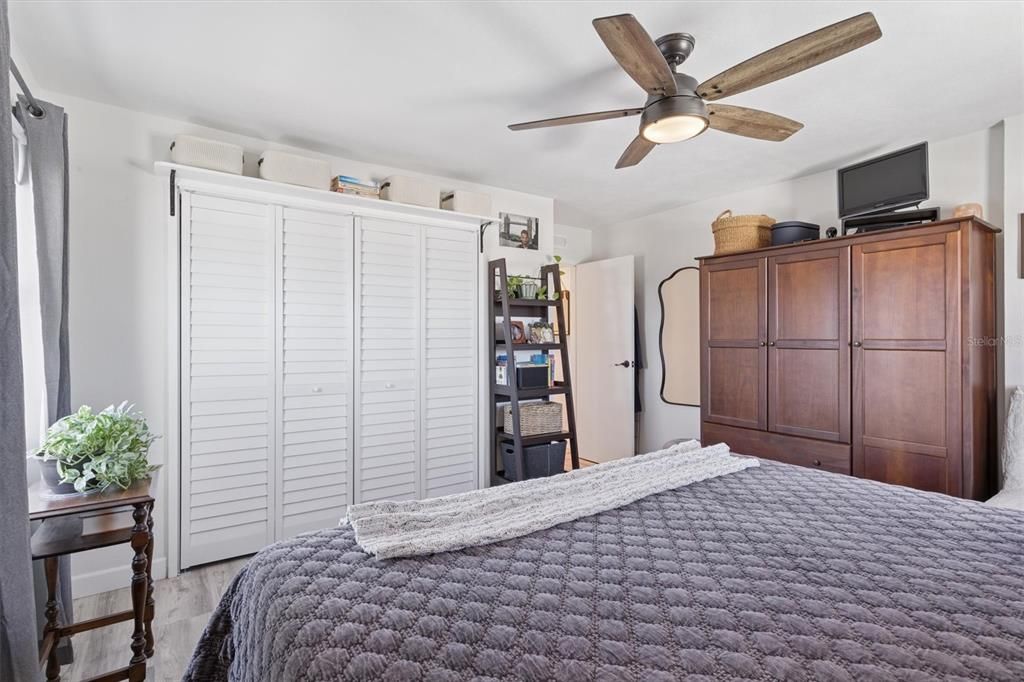 For Sale: $229,000 (1 beds, 1 baths, 850 Square Feet)