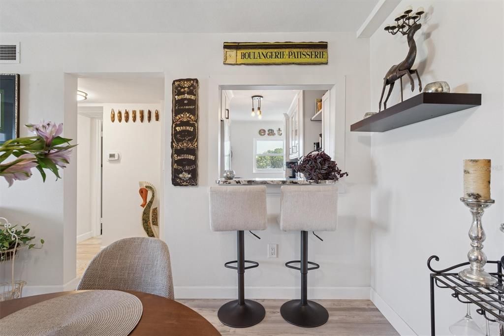 For Sale: $229,000 (1 beds, 1 baths, 850 Square Feet)