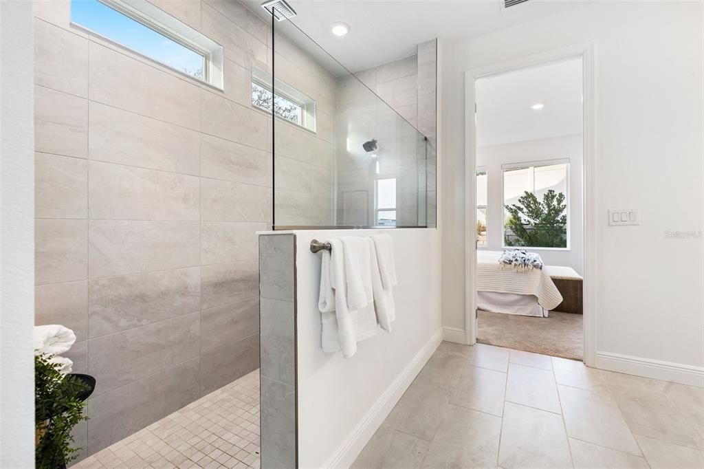 En Renta: $4,000 (4 camas, 3 baños, 3019 Pies cuadrados)