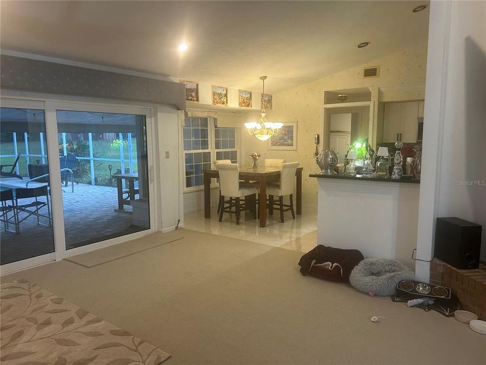 待售: $729,900 (4 贝兹, 3 浴室, 2449 平方英尺)