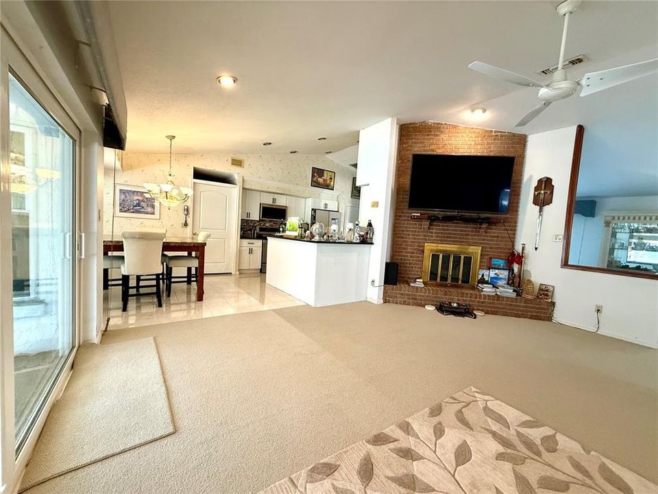 待售: $729,900 (4 贝兹, 3 浴室, 2449 平方英尺)