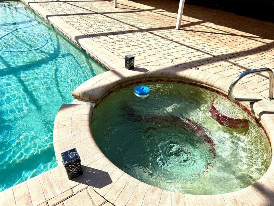 待售: $706,000 (4 贝兹, 3 浴室, 2449 平方英尺)