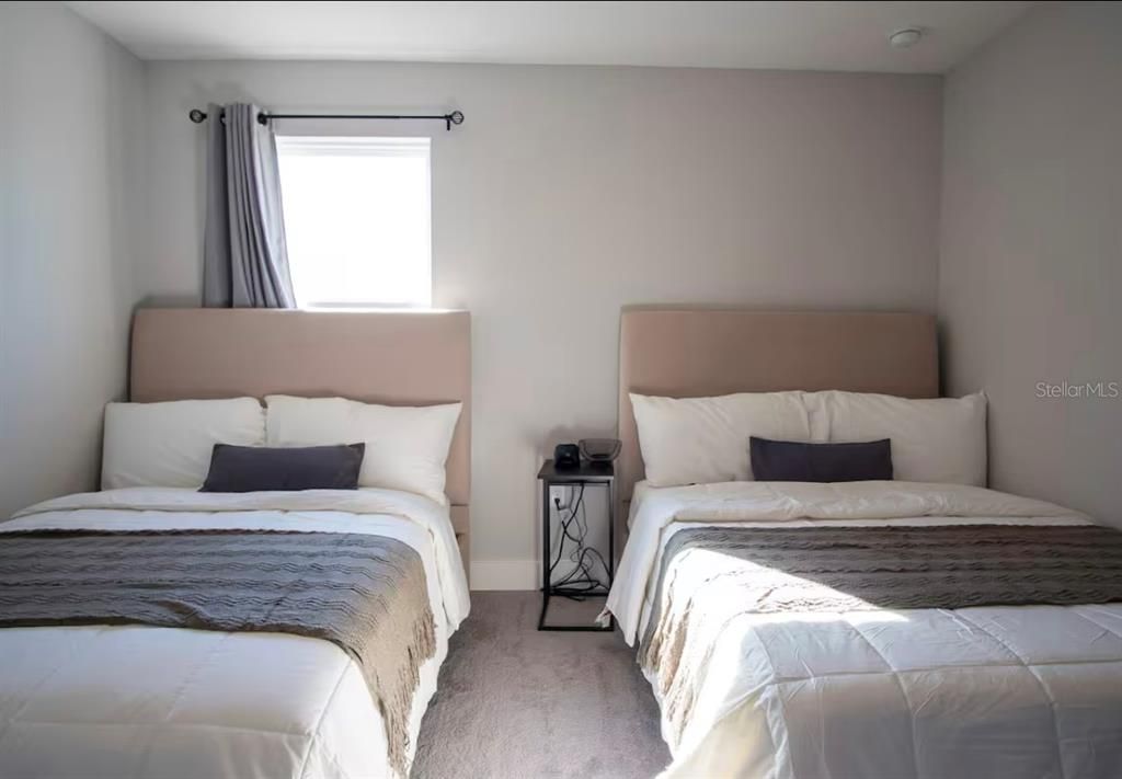 出租: $2,700 (4 贝兹, 3 浴室, 2323 平方英尺)