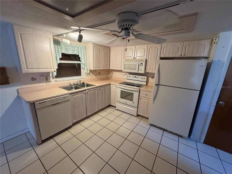 En Venta: $269,999 (3 camas, 2 baños, 1591 Pies cuadrados)