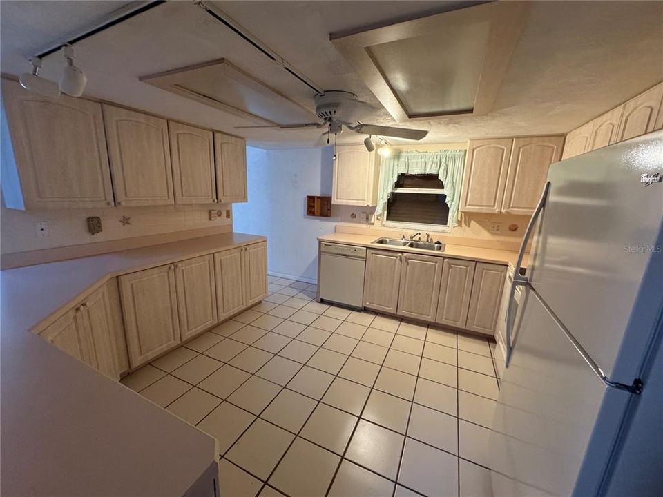 En Venta: $269,999 (3 camas, 2 baños, 1591 Pies cuadrados)