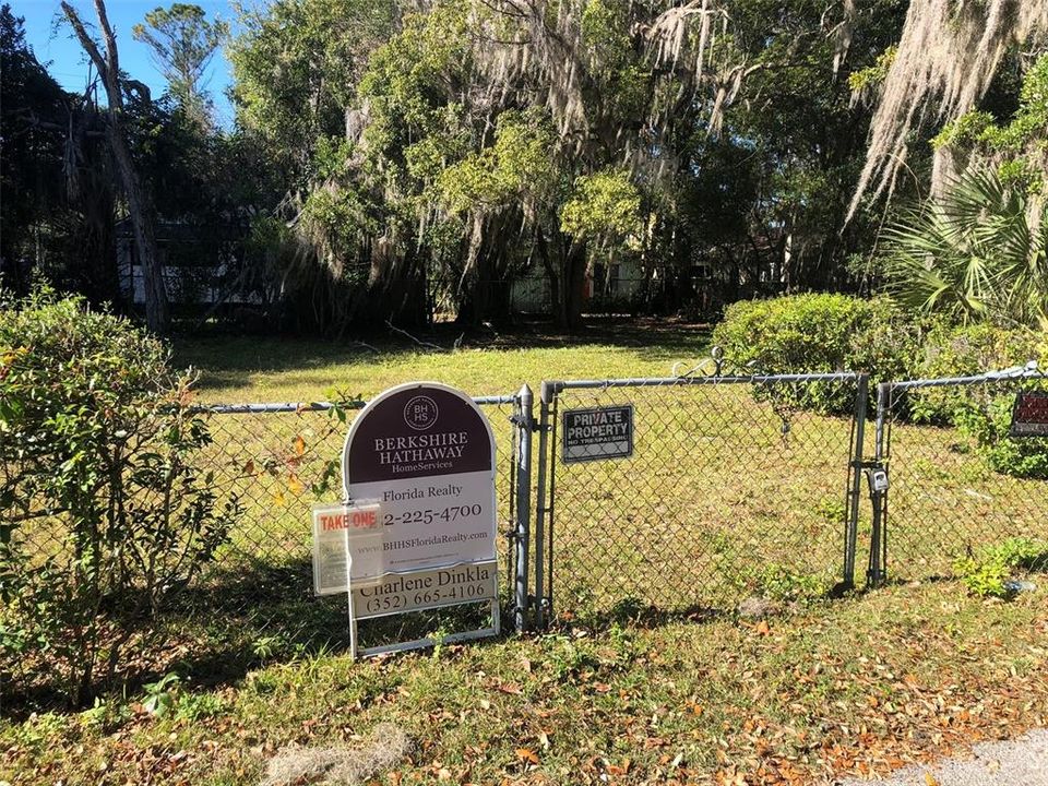 На продажу: $84,900 (0.10 acres)