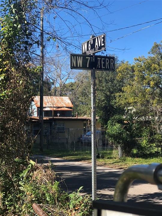 На продажу: $84,900 (0.10 acres)