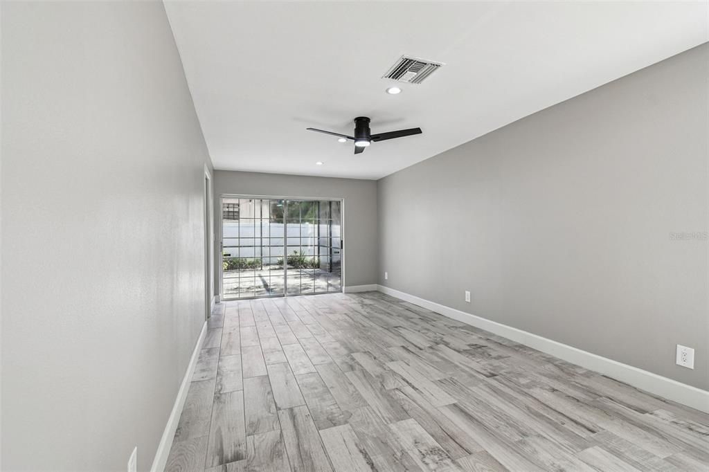 For Rent: $3,995 (3 beds, 3 baths, 1984 Square Feet)