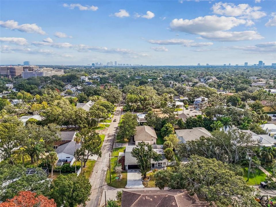 For Rent: $3,995 (3 beds, 3 baths, 1984 Square Feet)