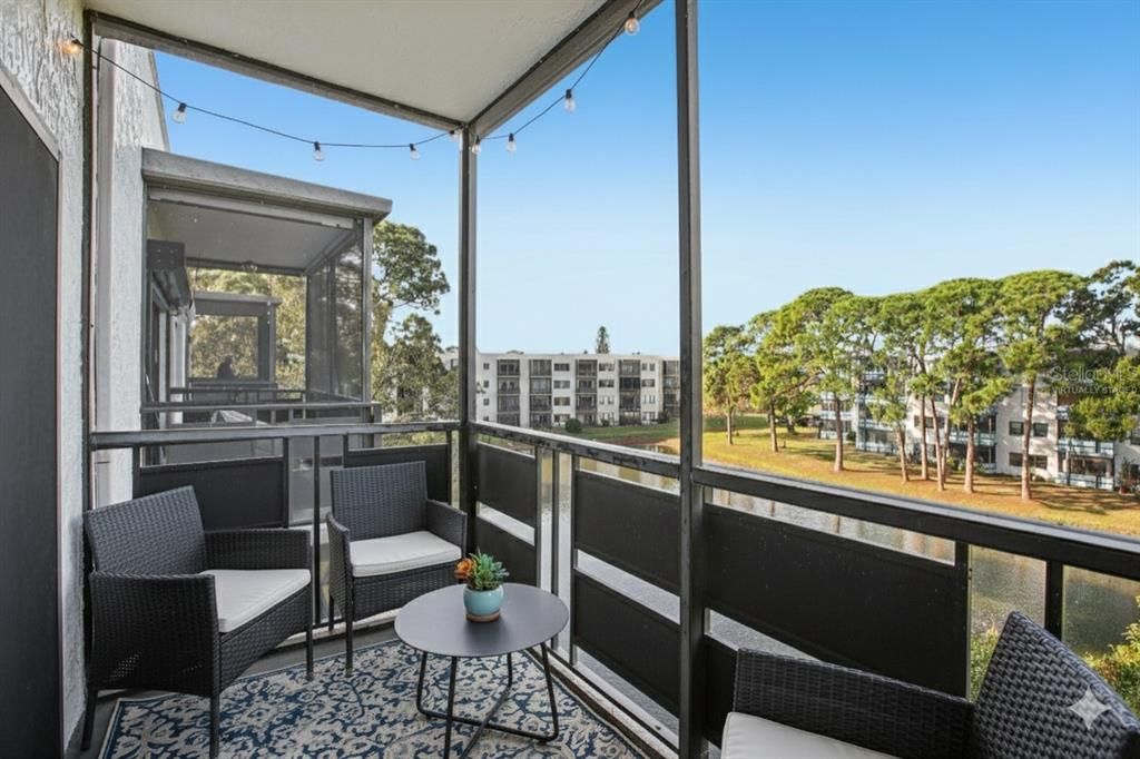 For Sale: $125,000 (2 beds, 2 baths, 1100 Square Feet)