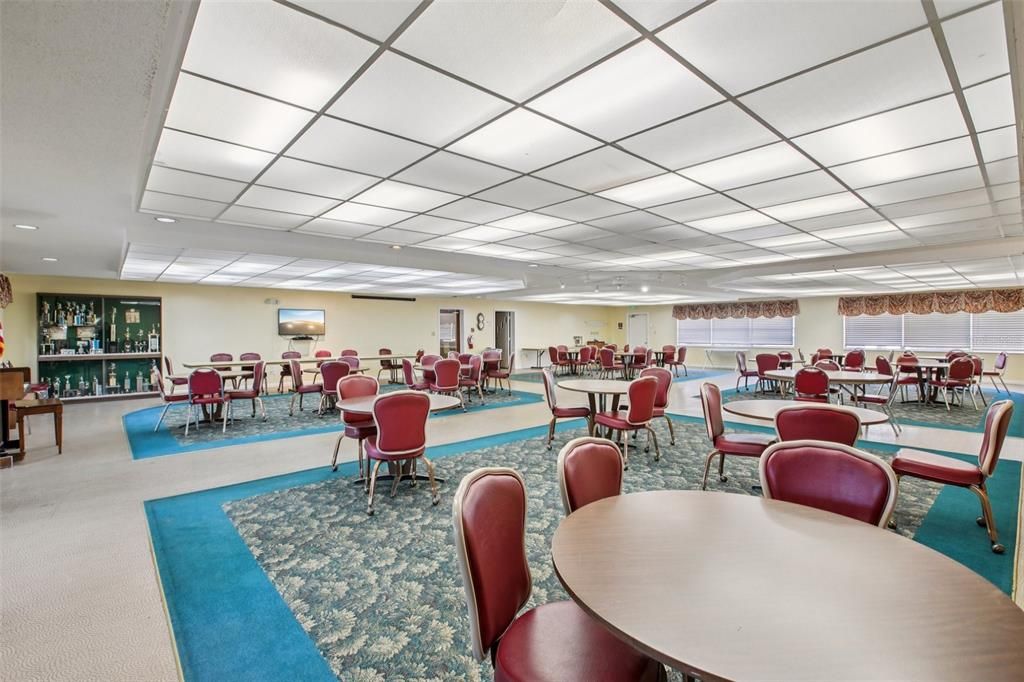 For Sale: $125,000 (2 beds, 2 baths, 1100 Square Feet)