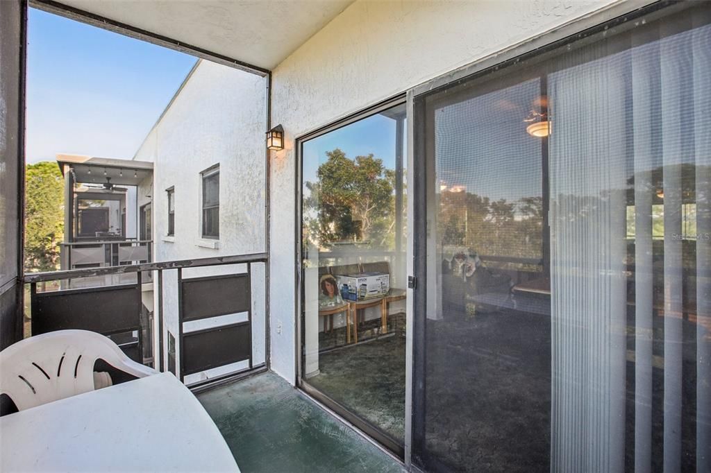 For Sale: $125,000 (2 beds, 2 baths, 1100 Square Feet)