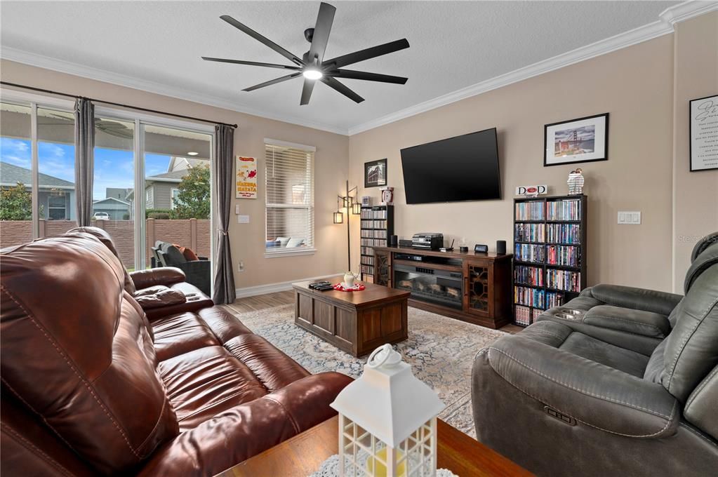 待售: $435,000 (2 贝兹, 2 浴室, 2048 平方英尺)