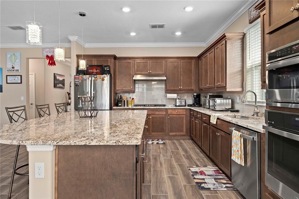 待售: $435,000 (2 贝兹, 2 浴室, 2048 平方英尺)