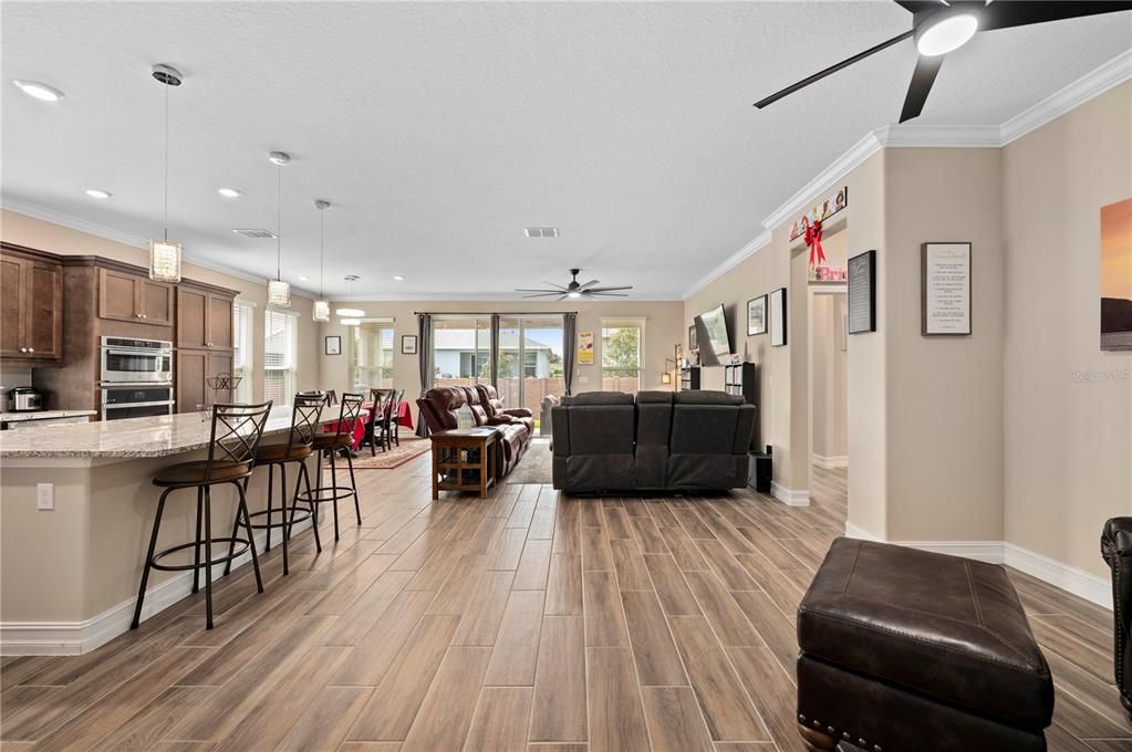 待售: $435,000 (2 贝兹, 2 浴室, 2048 平方英尺)