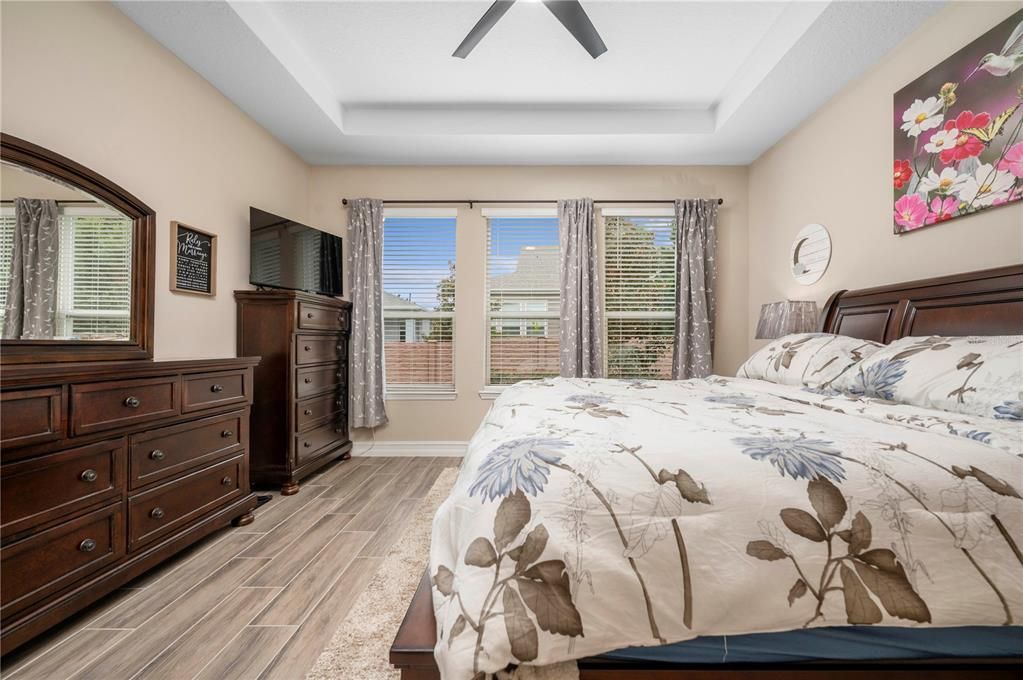 待售: $435,000 (2 贝兹, 2 浴室, 2048 平方英尺)