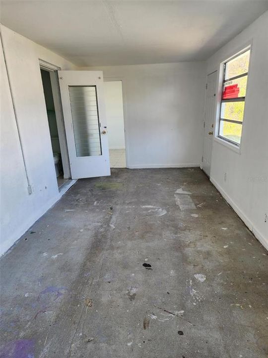 待售: $174,700 (4 贝兹, 2 浴室, 1820 平方英尺)