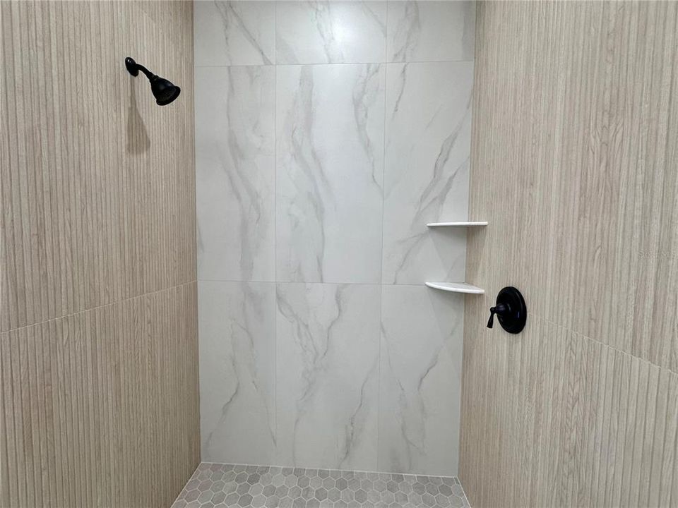 待售: $375,000 (3 贝兹, 2 浴室, 1553 平方英尺)