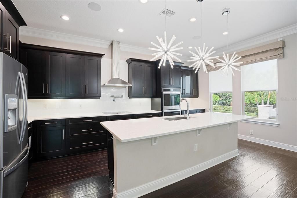 На продажу: $999,000 (5 спален, 3 ванн, 3407 Квадратных фут)