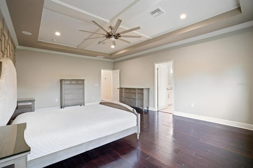 На продажу: $999,000 (5 спален, 3 ванн, 3407 Квадратных фут)