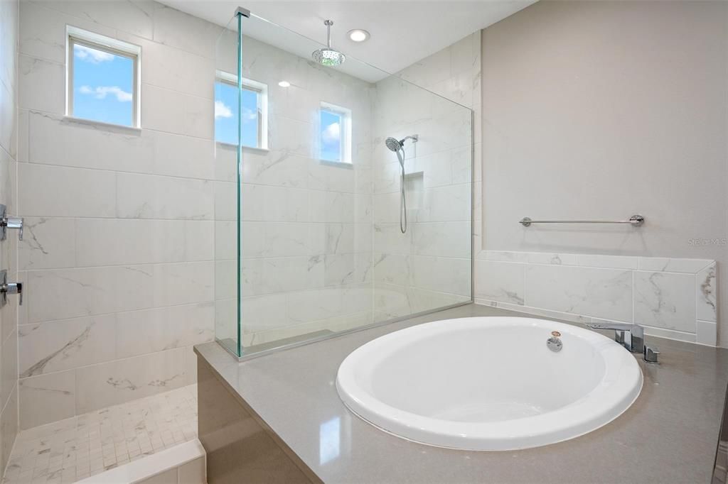 На продажу: $999,000 (5 спален, 3 ванн, 3407 Квадратных фут)