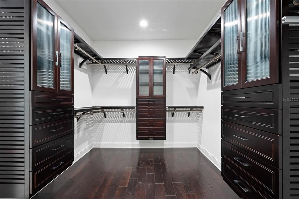 На продажу: $999,000 (5 спален, 3 ванн, 3407 Квадратных фут)