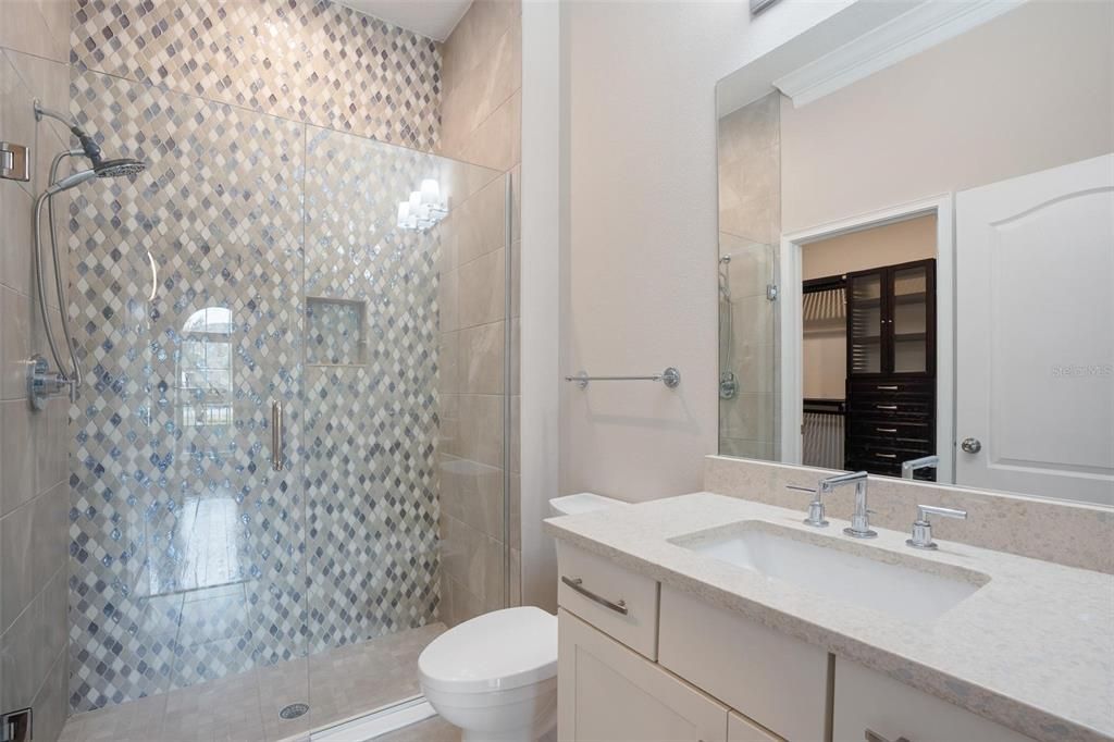 На продажу: $999,000 (5 спален, 3 ванн, 3407 Квадратных фут)