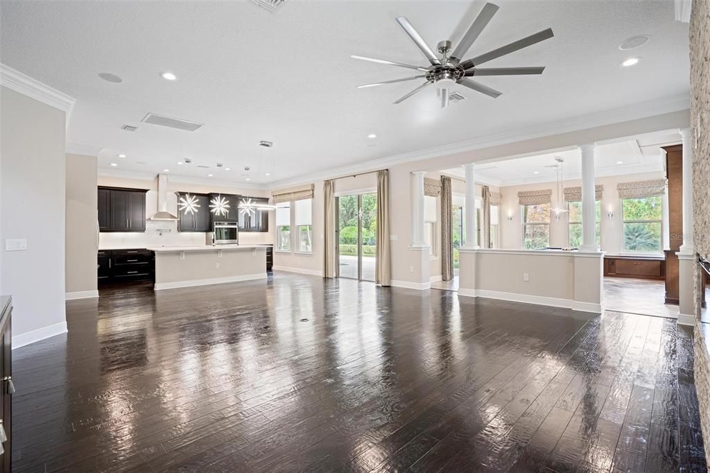 На продажу: $999,000 (5 спален, 3 ванн, 3407 Квадратных фут)