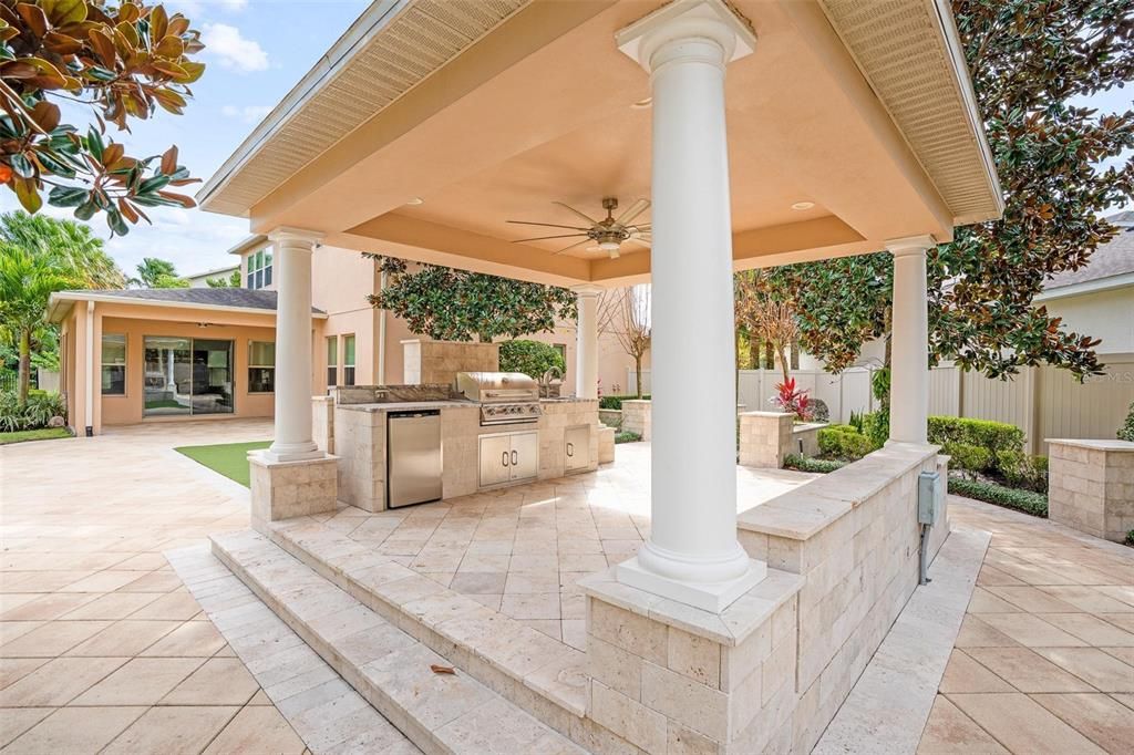 На продажу: $999,000 (5 спален, 3 ванн, 3407 Квадратных фут)