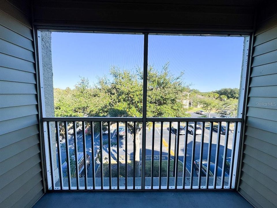 For Sale: $242,000 (2 beds, 2 baths, 975 Square Feet)