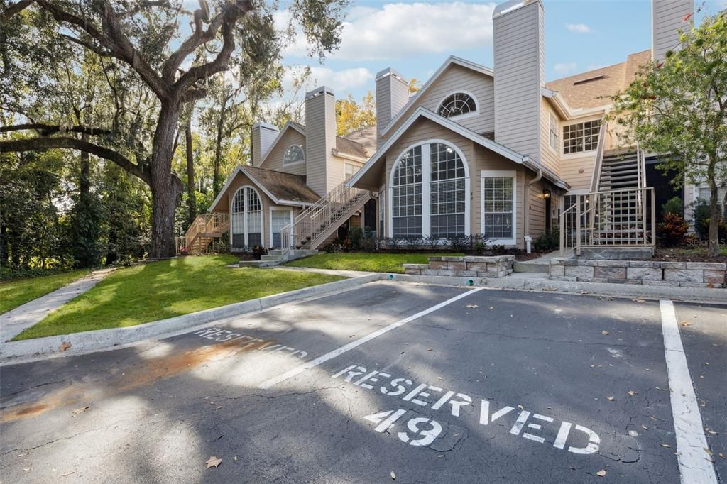 For Sale: $150,000 (2 beds, 2 baths, 984 Square Feet)