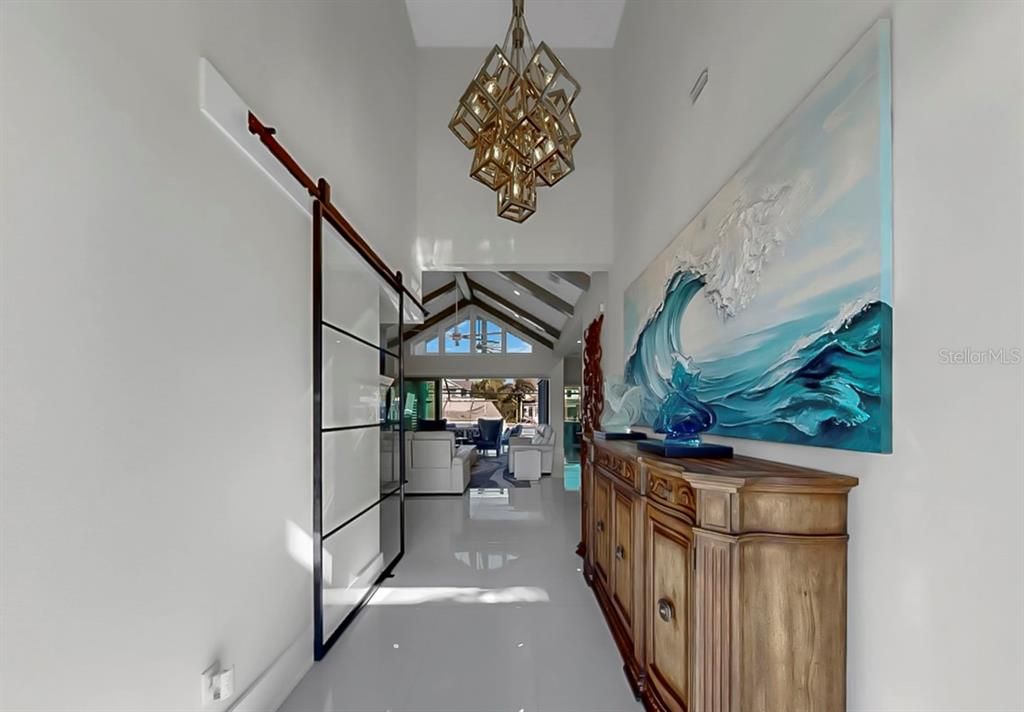 En Venta: $1,599,000 (4 camas, 3 baños, 2843 Pies cuadrados)