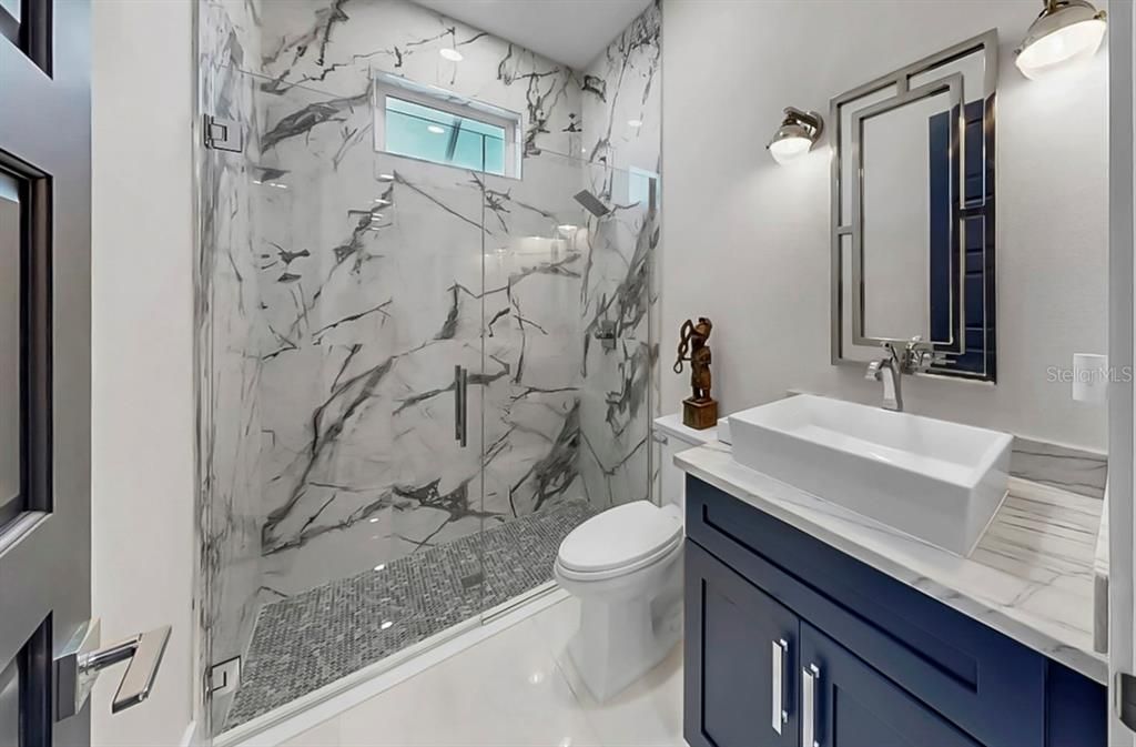 En Venta: $1,599,000 (4 camas, 3 baños, 2843 Pies cuadrados)