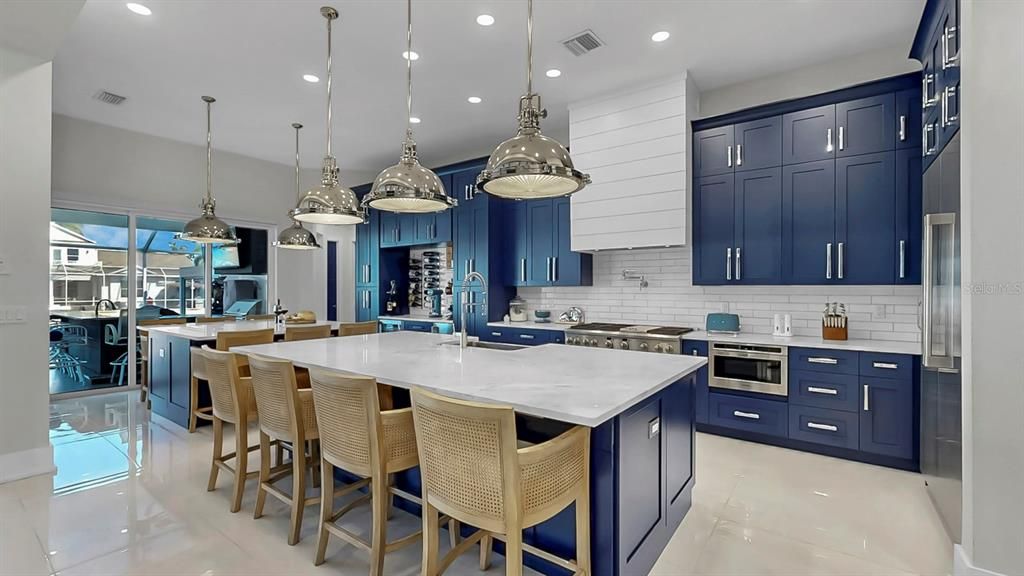 En Venta: $1,599,000 (4 camas, 3 baños, 2843 Pies cuadrados)