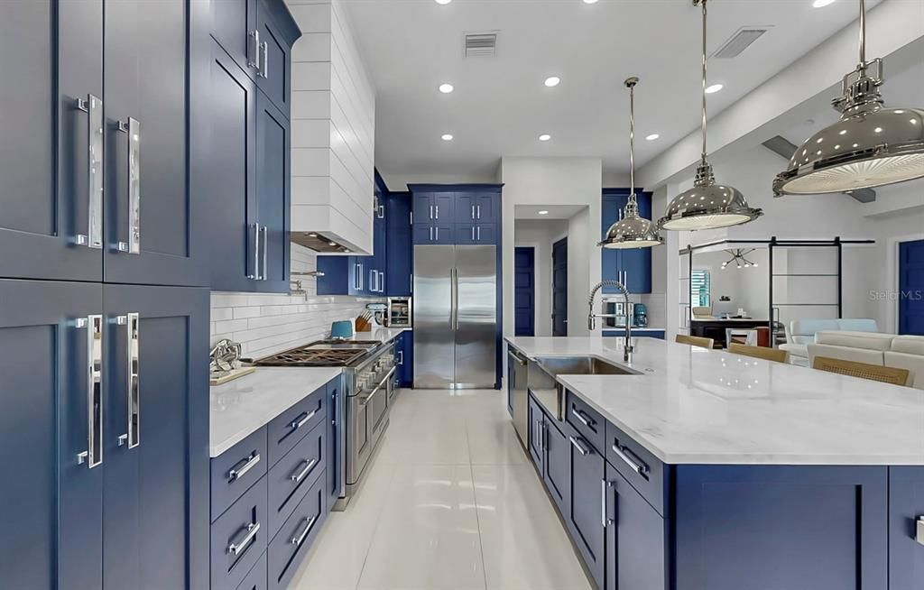 En Venta: $1,599,000 (4 camas, 3 baños, 2843 Pies cuadrados)