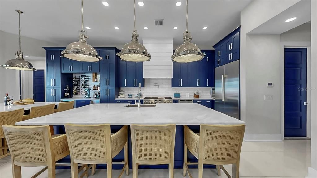 En Venta: $1,599,000 (4 camas, 3 baños, 2843 Pies cuadrados)