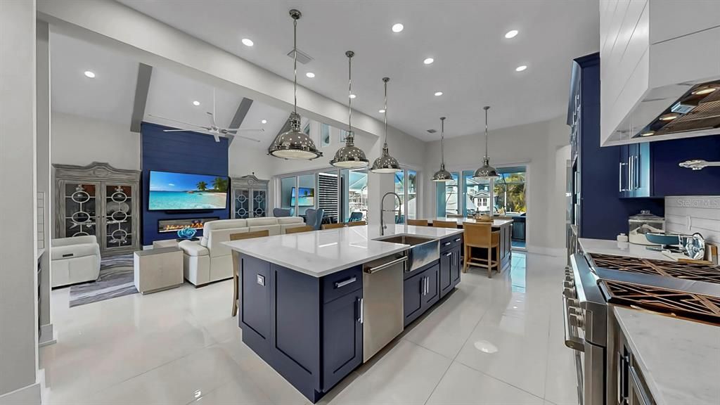 En Venta: $1,599,000 (4 camas, 3 baños, 2843 Pies cuadrados)